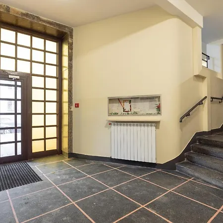 Orange Mirror Fantasious Daire