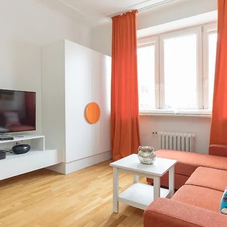Apartment Orange Mirror Fantasious Warsaw
